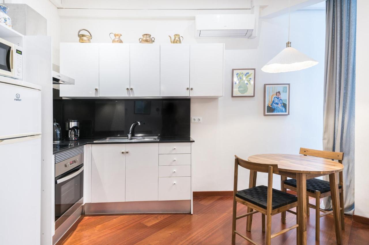Modernist Apartment In The Best Location Barcelona Bagian luar foto