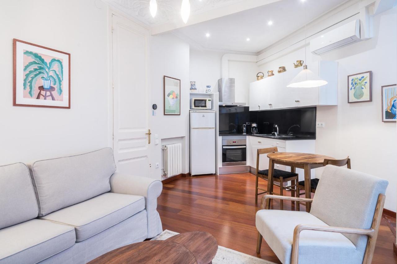 Modernist Apartment In The Best Location Barcelona Bagian luar foto